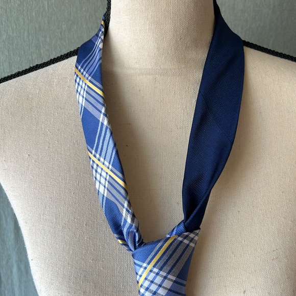 Tommy Hilfiger Extra Long Plaid Silk Tie - Picture 6 of 7